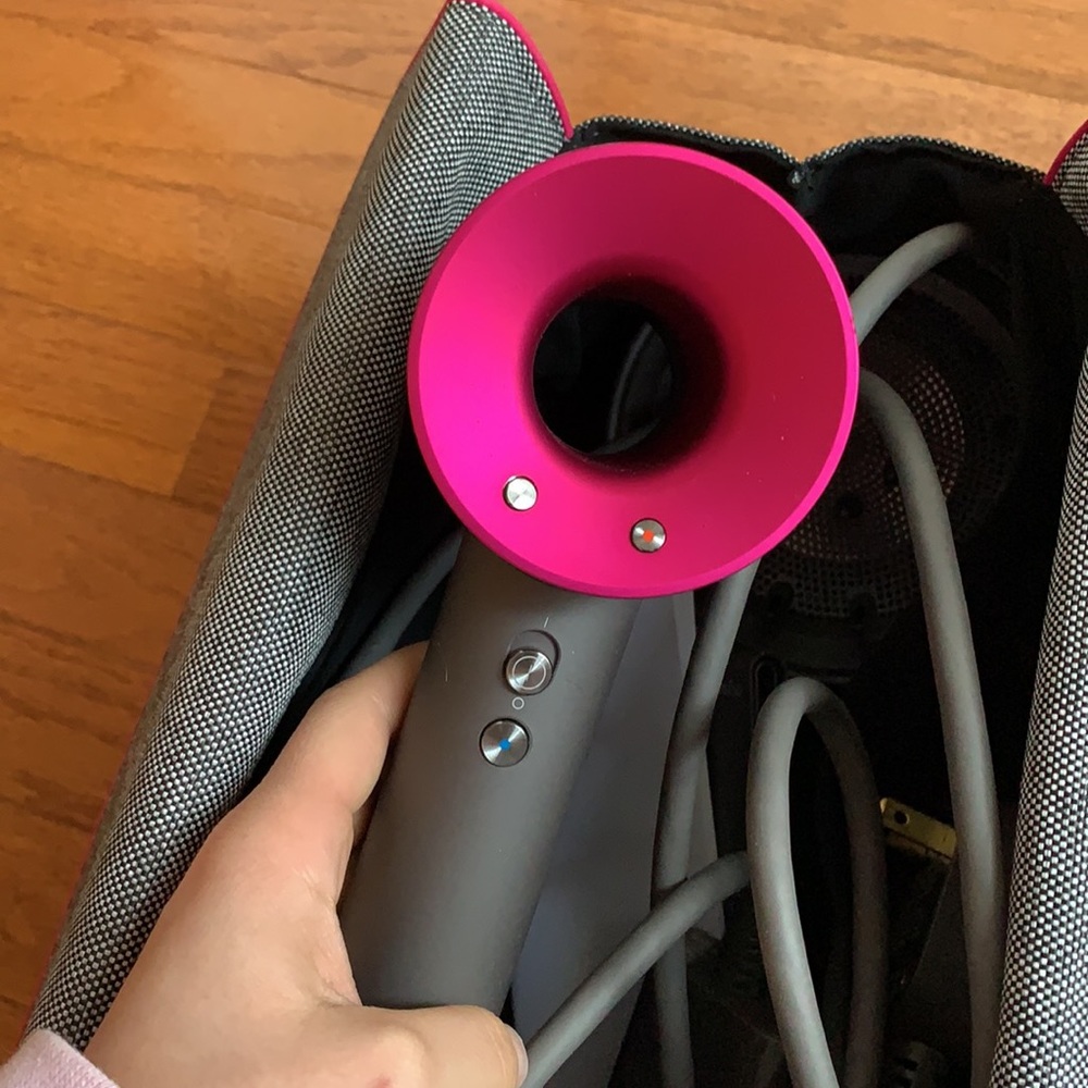 Dyson Supersonic Blowdryer - Fuscia